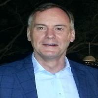 David M Hansell