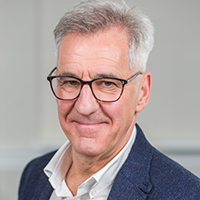 Martin Knapp