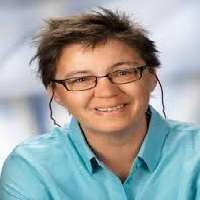 Nicole Borth