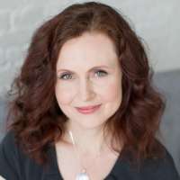 Deanna Minich