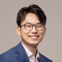  Junying Li