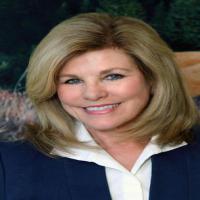 Toni Brayer 