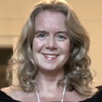 Suzanne Nutter