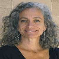 Karen Bluth