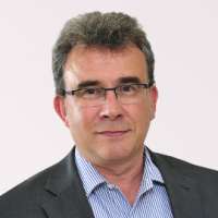 Uwe Volker
