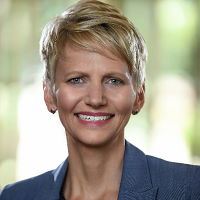 Jennifer Hall