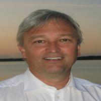 Peter Naredi  