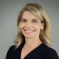 Laura Barlow Enyedi